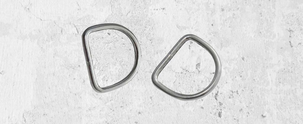 Anillo en “D”